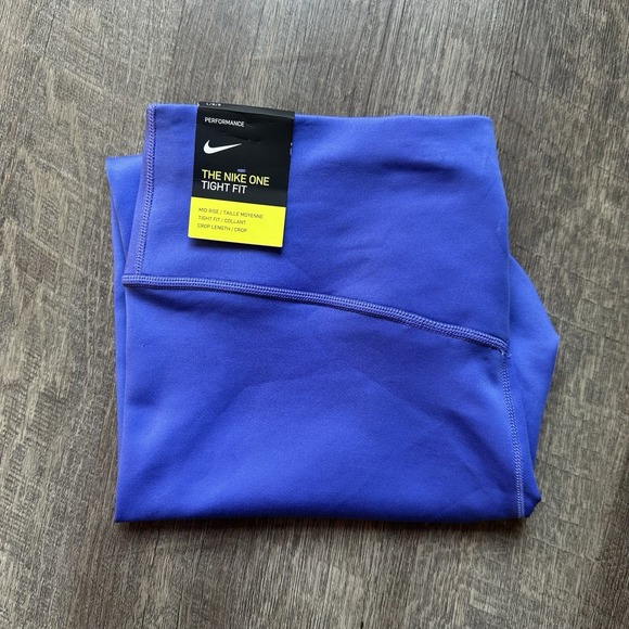 Nike Pants - NEW NWT Nike Leggings Womens Large Black Tight Fit Mid Rise  CZ8532-010 Yoga